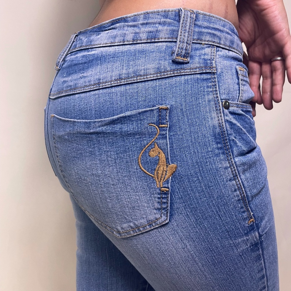 Vintage style Baby Phat light wash cropped skinny jeans capris Size 4